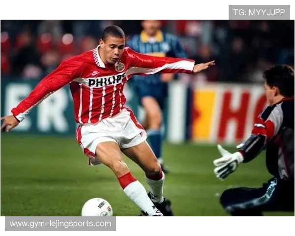 中生代足球球星的辉煌岁月与绿茵场上的非凡传奇故事